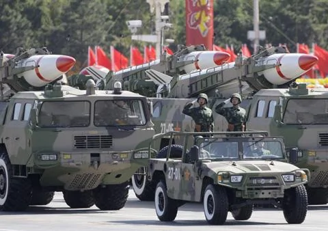 中国导弹部队参加60年国庆庆典