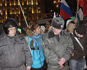 支持普京和梅德韦杰夫的学生在莫斯科参加集会