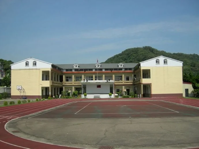 看看台湾的迷你小学及大陆山村小学