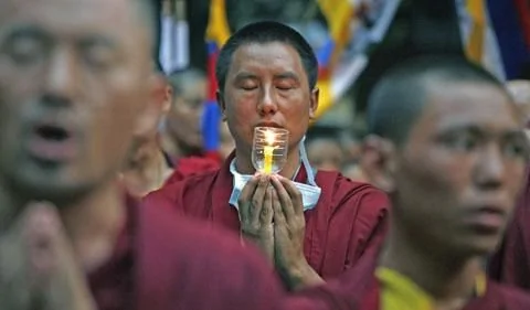 流亡印度的藏人舉行抗議