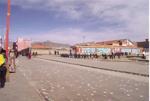 色达抗议藏人遭镇压照片传出