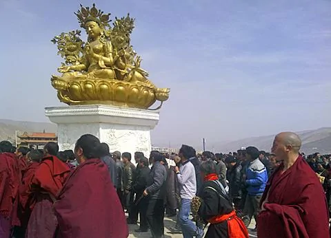 姜丹班丹自焚後當地藏人抗議