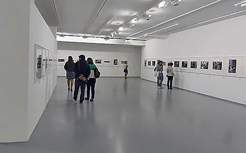 中國知名藝術家艾未未攝影展在莫斯科的展出大廳