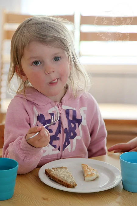 看看挪威幼兒園裡的孩子們午餐吃什麼