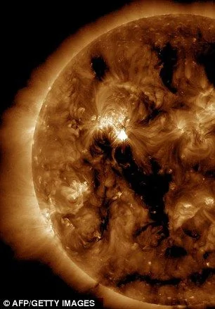 科学家制造出大爆炸后最高温度4万亿摄氏度(组图)