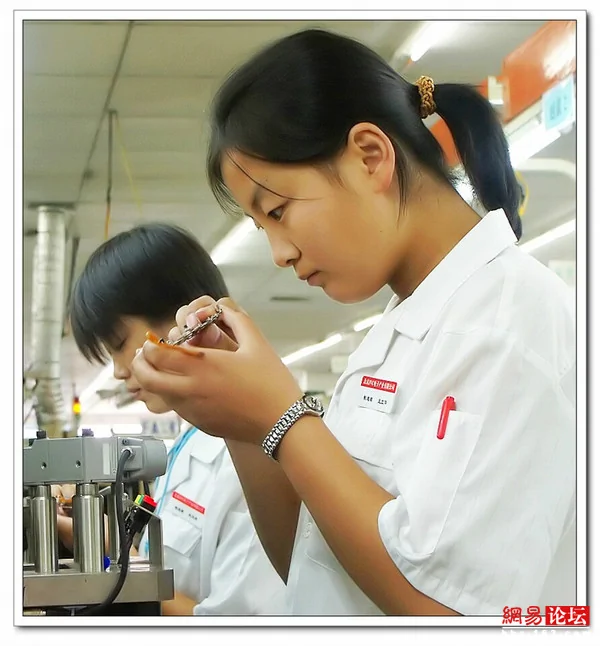 她们的生活梦想：震撼记录中国打工妹真实生活片段(多图)