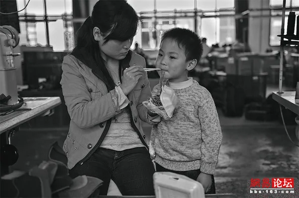 她們的生活夢想：震撼記錄中國打工妹真實生活片段(多圖)