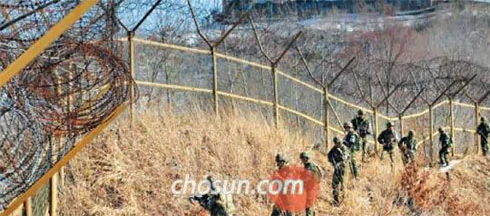 北韓軍人投奔韓國 如何穿越鐵柵欄？
