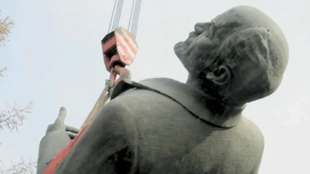 列寧銅像