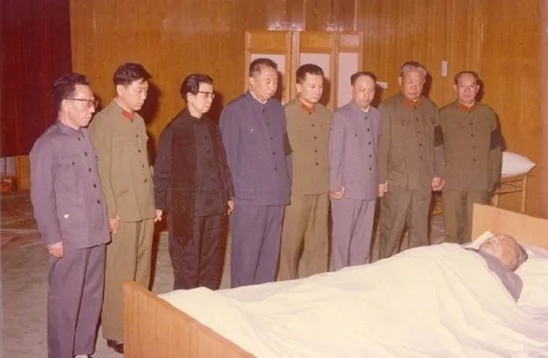 毛澤東逝世時的一張照片讓人吃驚 揭秘毛澤東遺囑