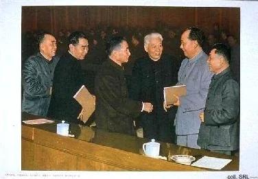 中共洗脑 半个世纪政治宣传画