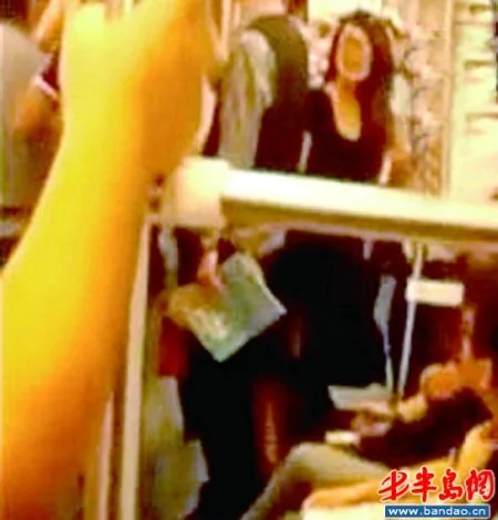 女子深圳地鐵霸座爆粗 叫囂「我是京城來的」