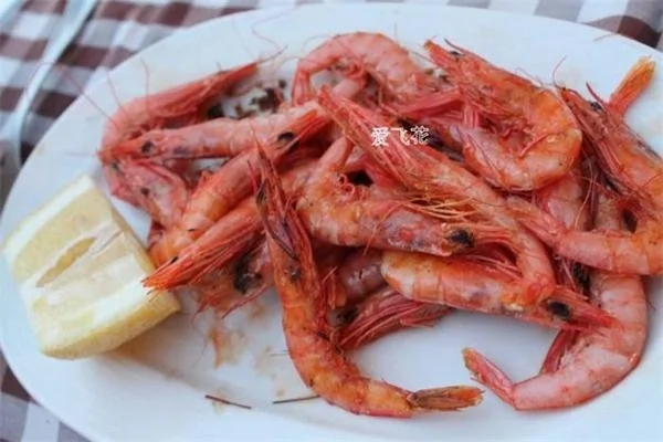 在西班牙吃顿生猛海鲜多少钱？