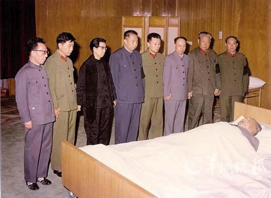 毛远新:前“王储”亮相