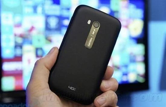 4.3英寸屏1.5GHz双核 Lumia 822参数全曝光(组图)