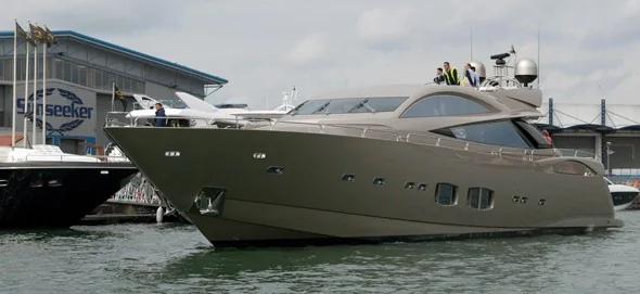 揭秘万达集团王健林7800万奢华游艇 全球仅此一艘(组图)