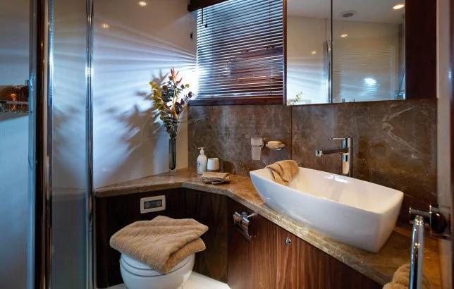 揭秘万达集团王健林7800万奢华游艇 全球仅此一艘(组图)