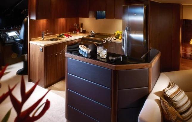 揭秘万达集团王健林7800万奢华游艇 全球仅此一艘(组图)