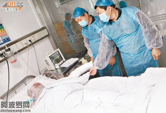 深圳五金厂爆炸，有伤者全身七成烧伤