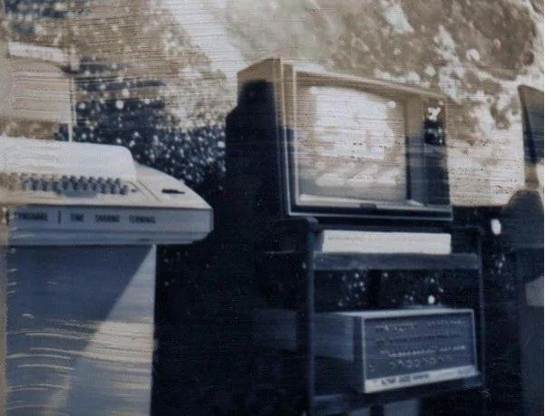 1976年的苹果电脑 千万别用今天的审美眼光看！(组图)