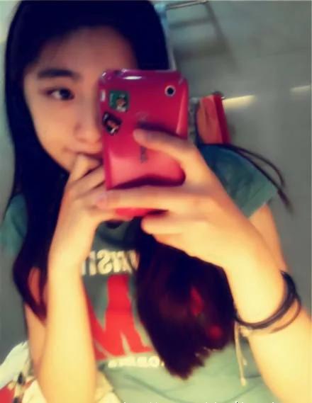 53岁童安格17岁漂亮女儿近照曝光去年回台湾读高中(组图)