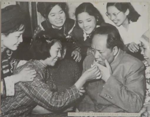 复兴路上 杨开慧发来的微博