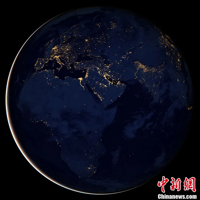 NASA公布迄今为止最清晰的夜间地球灯火照(高清组图)
