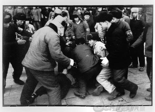 “史无前例”的故事 一个“红二代”之死