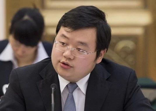24岁大学生村官石磊