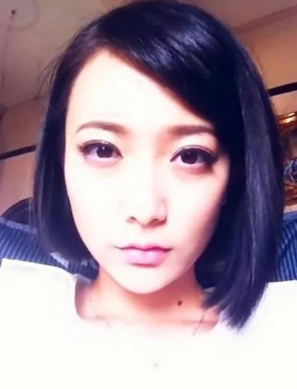 51岁戴春荣25岁女儿近照曝光毕业于中国传媒大学(组图)