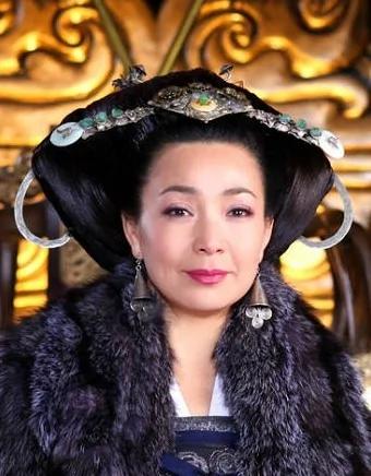 51岁戴春荣25岁女儿近照曝光毕业于中国传媒大学(组图)