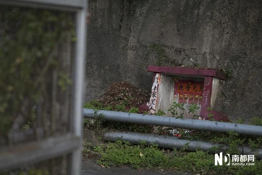 1962大逃港:深圳村庄“十室九空”4次逃港56万人