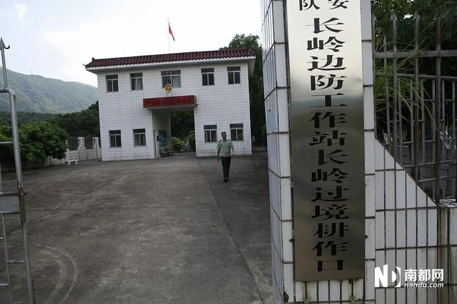 1962大逃港:深圳村庄“十室九空”4次逃港56万人