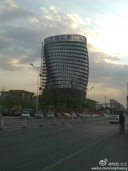 北京“大肠塔”走红建筑界再出奇葩(组图)