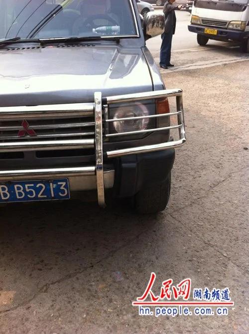 长沙街头发生枪案1人被枪击1人被砖头砸伤(图)