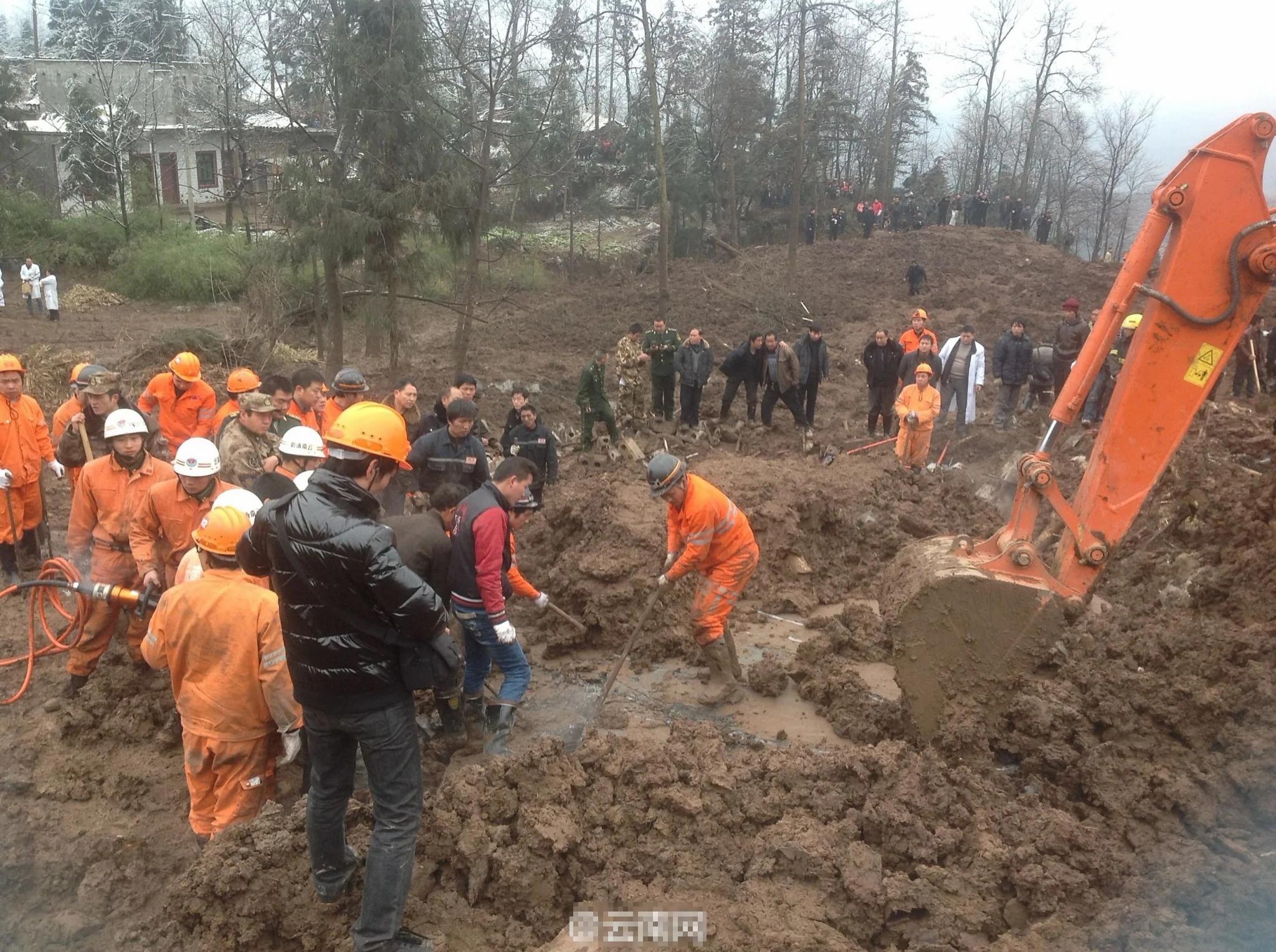 最新消息：云南昭通山体滑坡埋46人已致16人遇难(高清组图)
