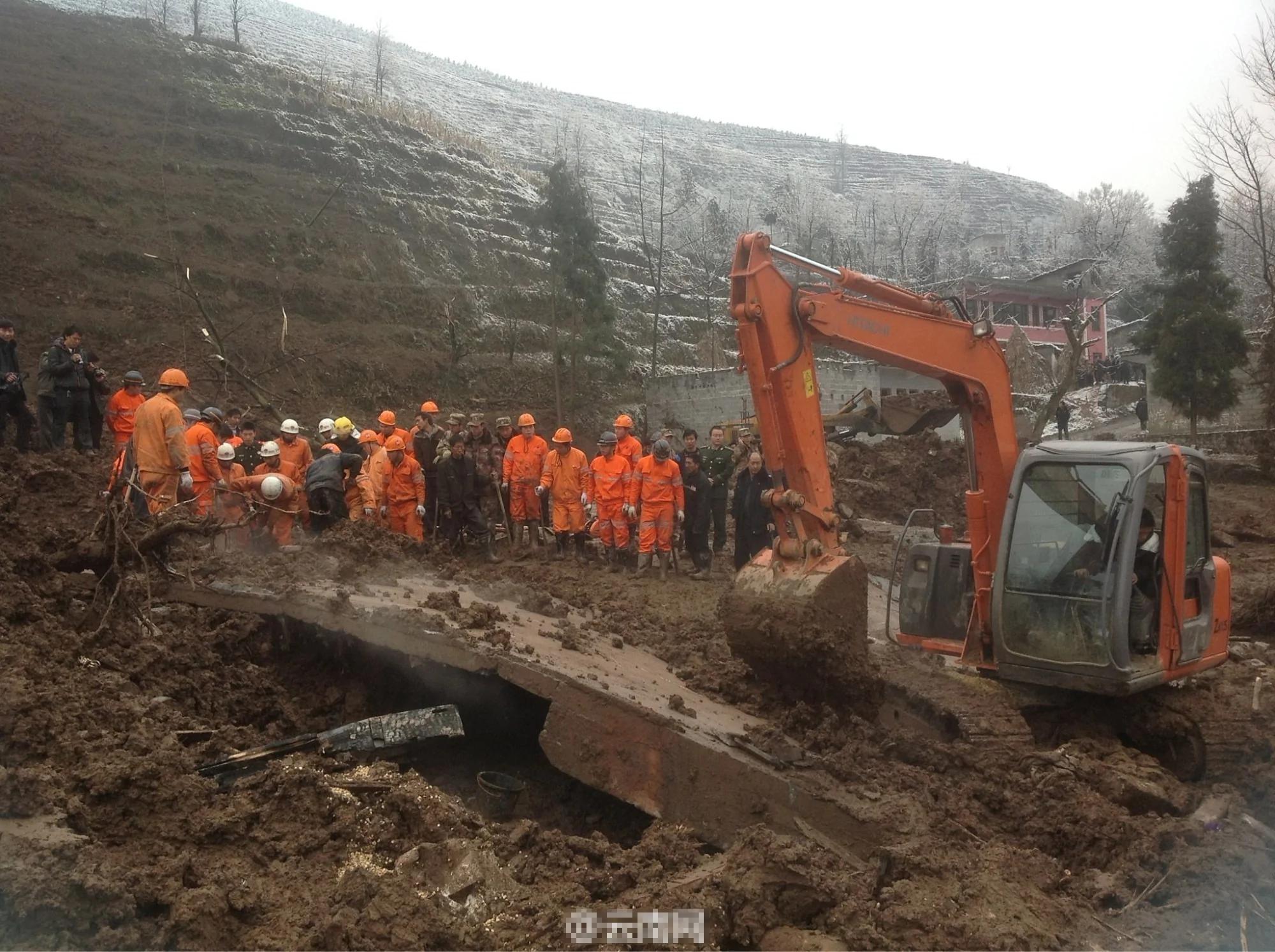 最新消息：云南昭通山体滑坡埋46人已致16人遇难(高清组图)