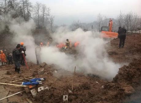 最新消息：云南昭通山体滑坡埋46人已致16人遇难(高清组图)