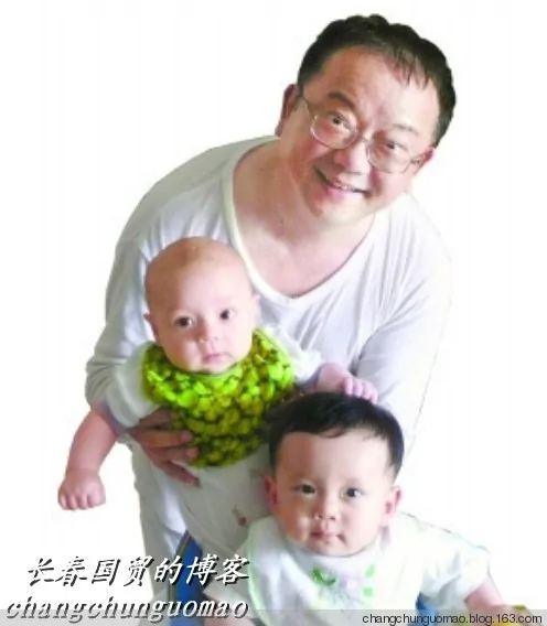 王剛四歲混血外孫近照曝光與兒子僅差半歲(組圖)