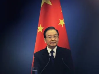 中国总理温家宝2012年3月13日在人民大会堂照片