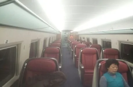 北京至合肥高铁车厢仅坐3人旅客被告知无票(图)