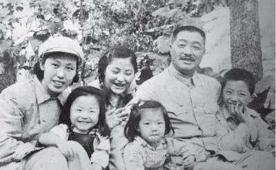 痛批为土匪 贺龙女儿文革大字报 贺龙如何腐败