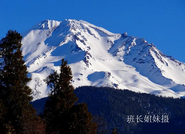 探秘美国神山仙镇 意外发现市政府门脸有点囧