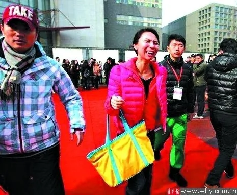 北京电影学院落榜“咆哮姐”走红网络(组图)