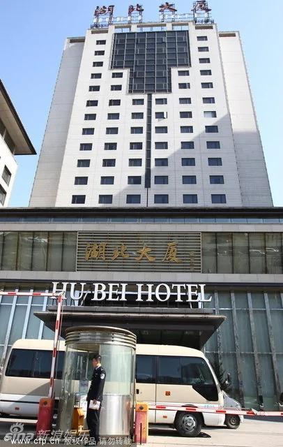 探访李天一被收押看守所及案发酒店(高清组图)