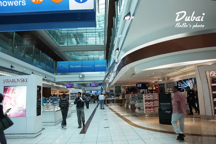 奢华的迪拜机场买什么最便宜?