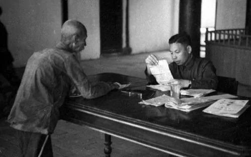 蒋经国大刀阔斧的赣南新政