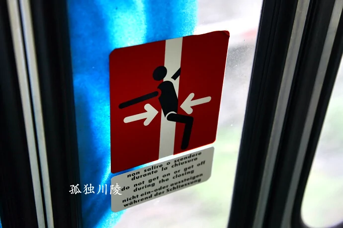 实拍：欧洲火车上的有趣标志