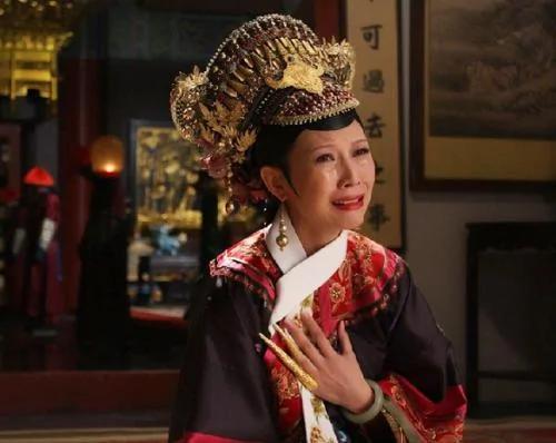 解读《甄嬛传》中 清代宫廷服饰