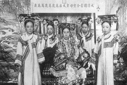 清末命运一览:两宫皇太后牵制八大臣
